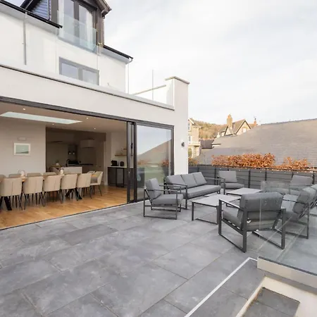 Host & - Bay View House