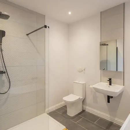 Host & - Bay View House Grange-over-Sands