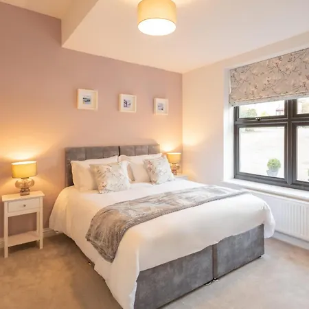 Host & - Bay View House * Grange-over-Sands