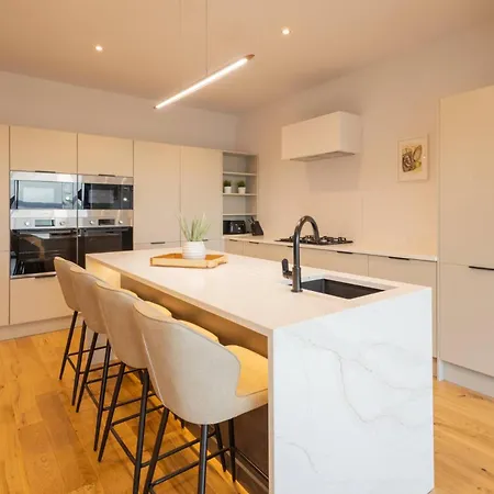 Host & - Bay View House Holiday home *