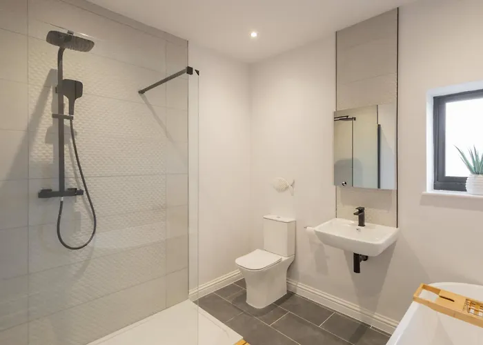 Host & - Bay View House Grange-over-Sands