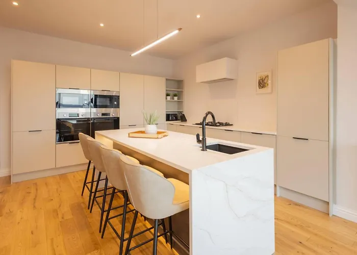 Host & - Bay View House Hébergement de vacances *