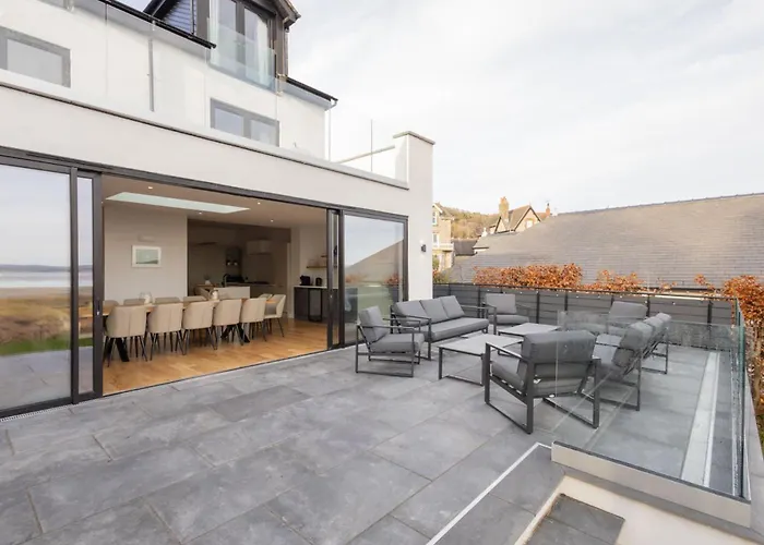 Host & - Bay View House